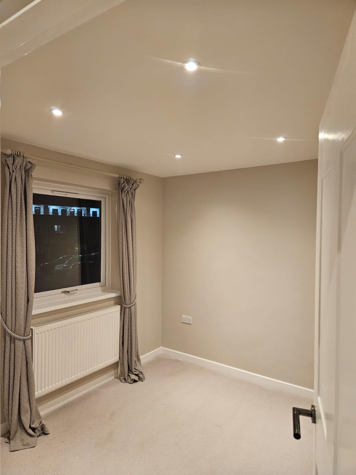 painter and decorator near me Holloway